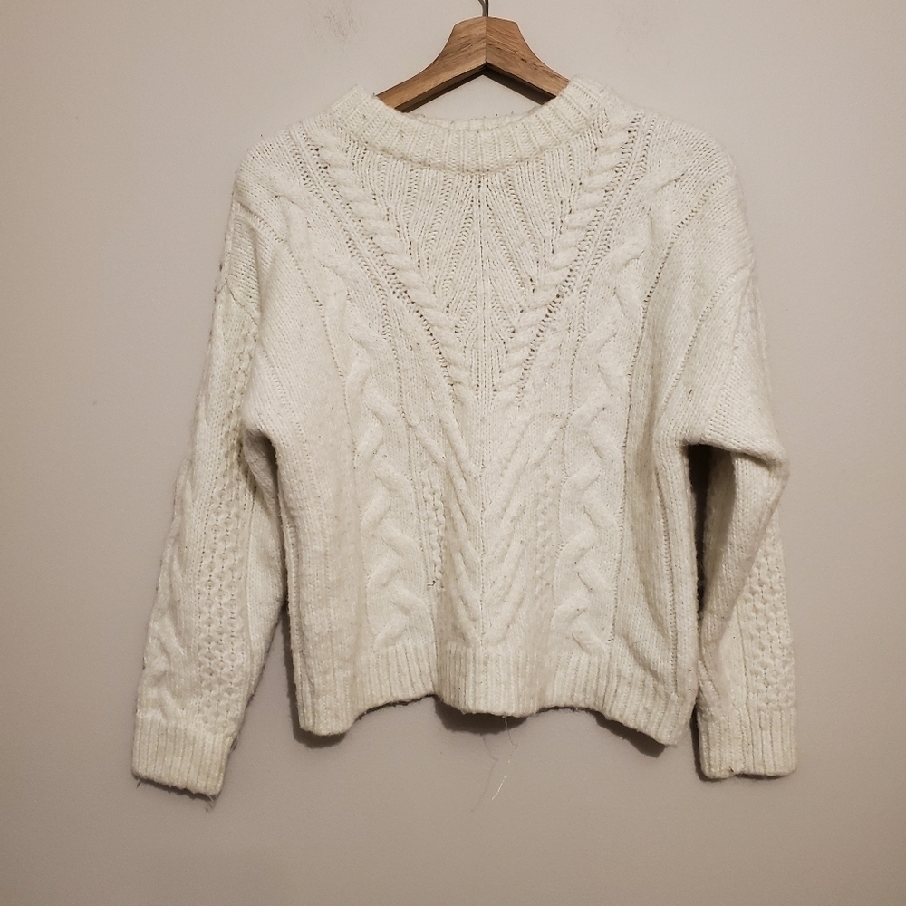 WHITE Cable Knit Sweater XS